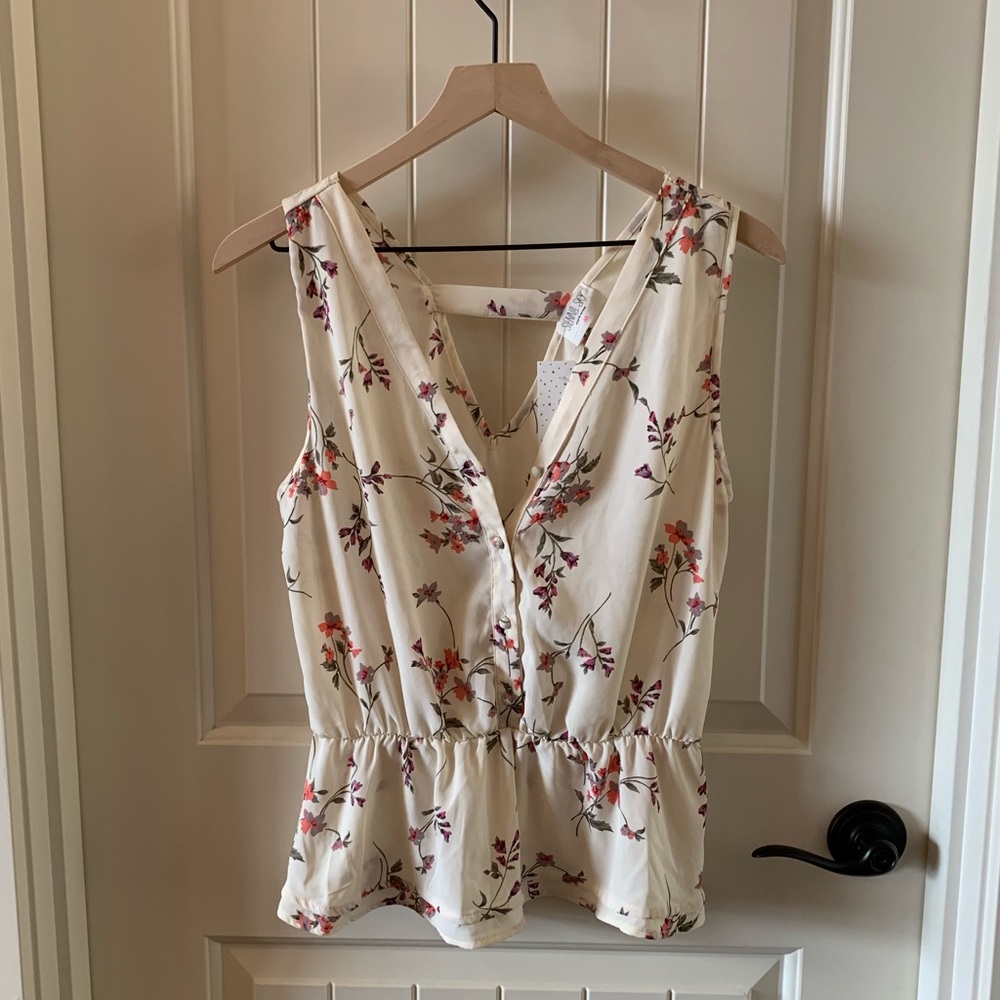 Sienna Sky top •Size M•  NWT